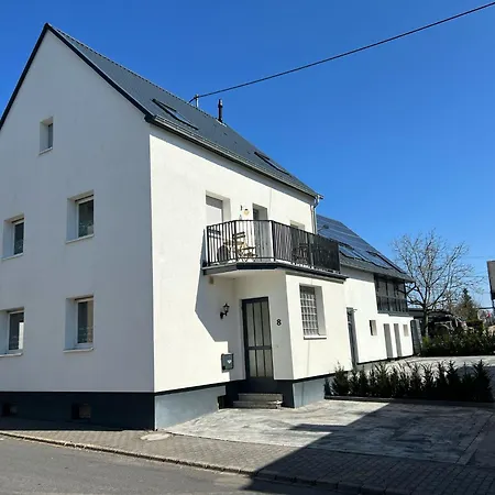 Holiday home Ruim Familiehuis - 10 Pers - Nabij Cochem-zell, De Moezel & Calmont Klettersteig Beuren (Cochem-Zell)